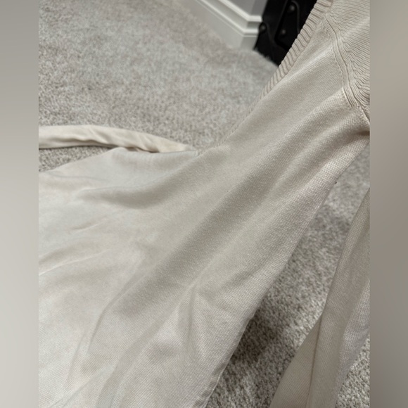 Lululemon Unity Pullover - Picture 5 of 6